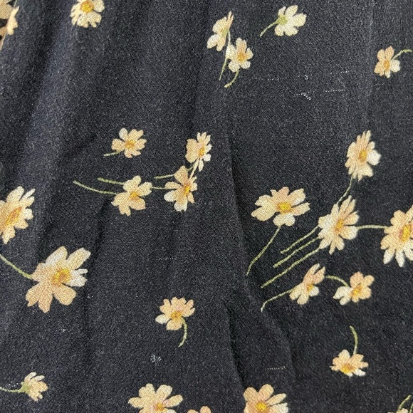 American Eagle Outfitters Blouse Womens S Black w. Yellow Floral Puff Sleeve Top - Picture 6 of 14